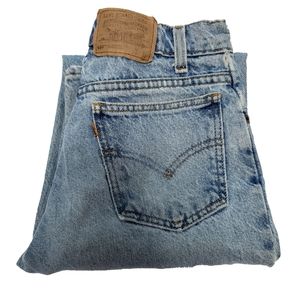 Vintage grunge distressed 550 Levi's mom jeans!